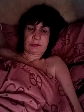 Laura Kiss online show from April 20, 2026, 10:11 pm