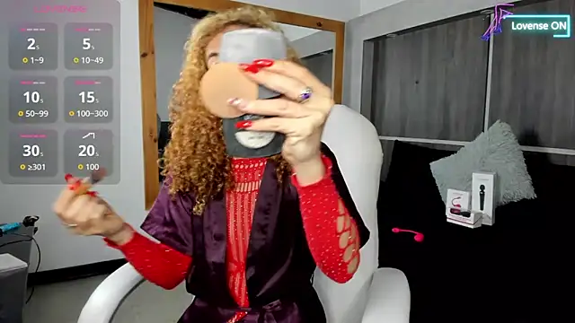 Bryna  online show from October 30, 2025, 2:57 am