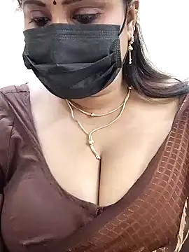 Queenflowerr online show from January 27, 2025, 2:02 pm