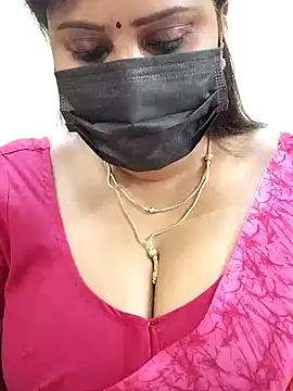 Queenflowerr online show from February 8, 2025, 4:03 am