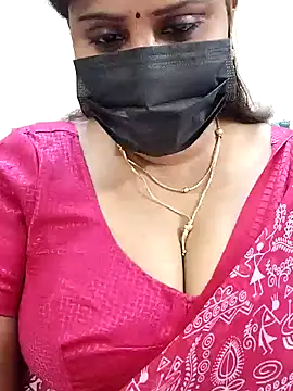 Queenflowerr online show from February 9, 2025, 5:11 pm