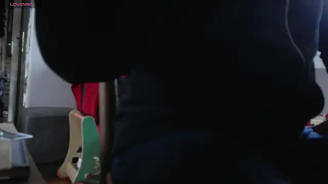 Snapshot of IndienTiger chatting on December 19, 2025, 8:21 am IndienTiger online show from December 19, 2025, 8:21 am