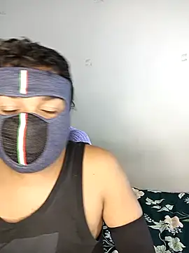 Love-N online show from March 22, 2026, 11:08 pm