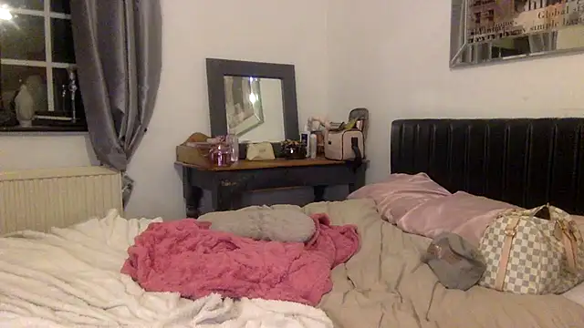 blissdimicco online show from February 7, 2025, 10:09 pm