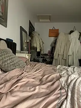 blissdimicco online show from March 4, 2025, 6:18 pm