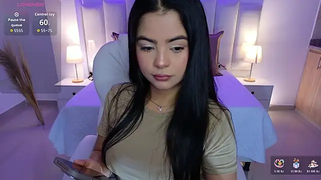 Layla Breezee online show from April 8, 2026, 11:43 am