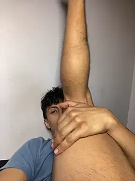 Snapshot of ApoloCruz chatting on September 21, 2025, 8:38 am ApoloCruz online show from September 21, 2025, 8:38 am