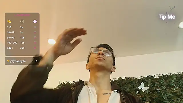 Snapshot of ApoloCruz chatting on October 24, 2025, 5:59 am ApoloCruz online show from October 24, 2025, 5:59 am