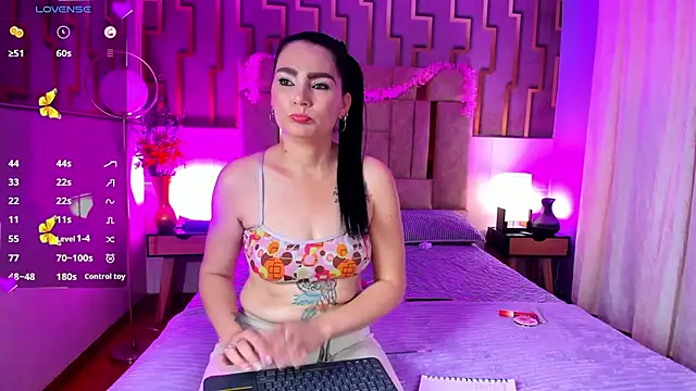 scarlet hit online show from March 23, 2025, 4:27 am