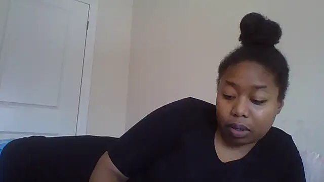 angeliquebelcali online show from February 24, 2025, 6:36 pm