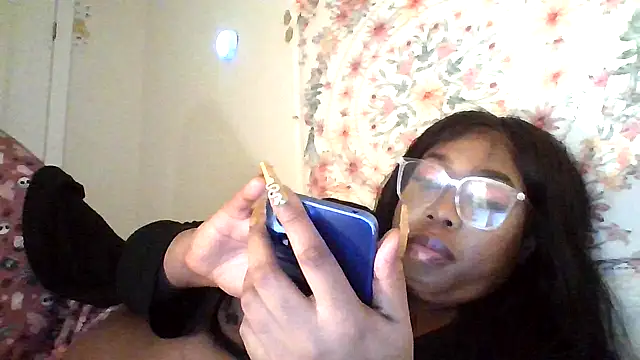 angeliquebelcali online show from September 20, 2025, 8:04 am