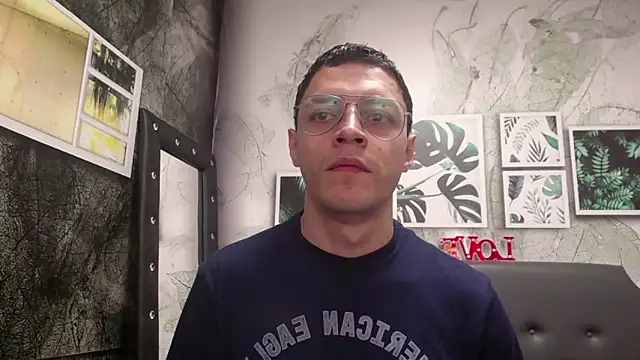 Frank Millers online show from September 12, 2025, 7:25 pm