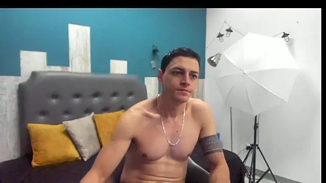 Frank Millers online show from September 22, 2025, 5:15 pm