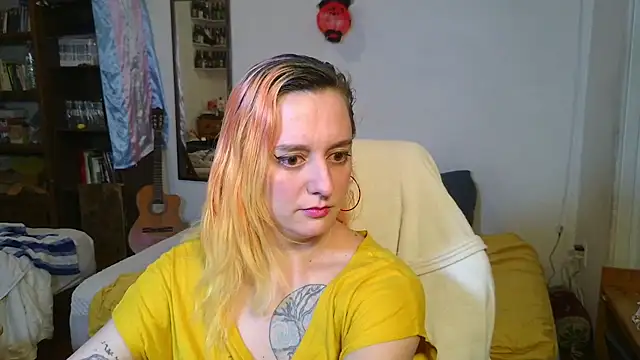 Evelan420 online show from November 5, 2025, 7:25 pm