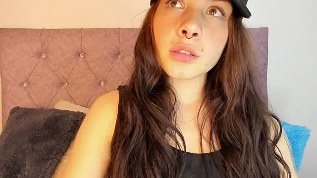 Snapshot of onix_bl4ck chatting on January 23, 2025, 10:44 pm onix bl4ck online show from January 23, 2025, 10:44 pm