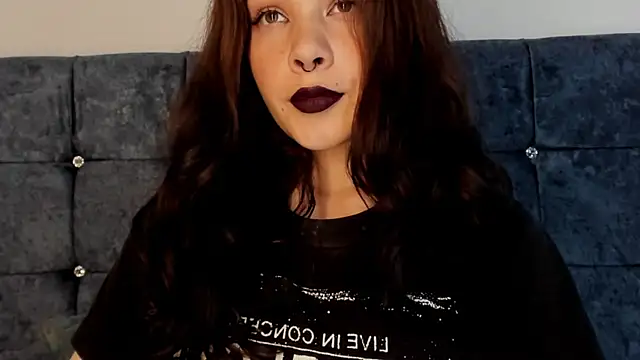 Snapshot of onix_bl4ck chatting on February 4, 2025, 2:28 am onix bl4ck online show from February 4, 2025, 2:28 am