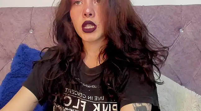 Snapshot of onix_bl4ck chatting on February 8, 2025, 8:32 pm onix bl4ck online show from February 8, 2025, 8:32 pm