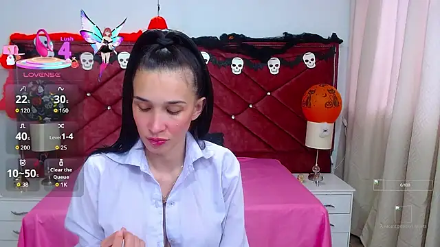 victoria adams07 online show from October 13, 2025, 8:09 pm