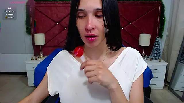 victoria adams07 online show from December 15, 2025, 8:13 pm