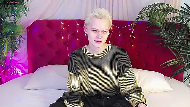 Snapshot of DemianEnglen chatting on February 1, 2025, 8:37 pm DemianEnglen online show from February 1, 2025, 8:37 pm