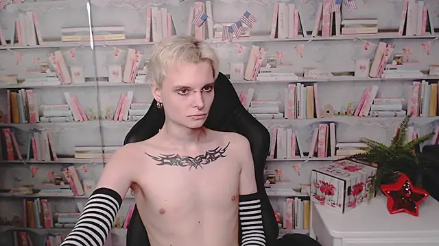 Snapshot of DemianEnglen chatting on March 2, 2025, 11:42 pm DemianEnglen online show from March 2, 2025, 11:42 pm