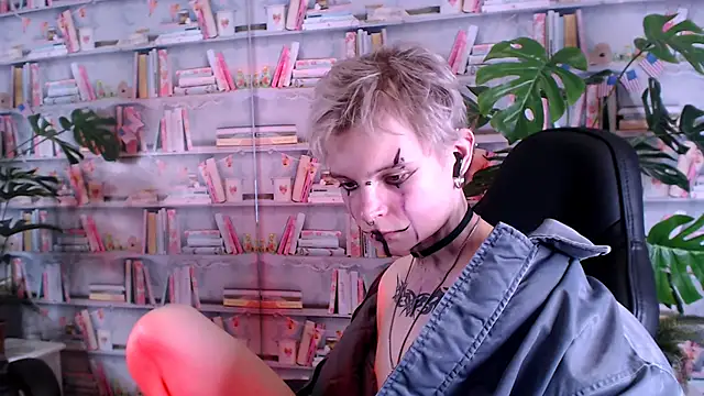 Snapshot of DemianEnglen chatting on March 19, 2025, 11:25 pm DemianEnglen online show from March 19, 2025, 11:25 pm