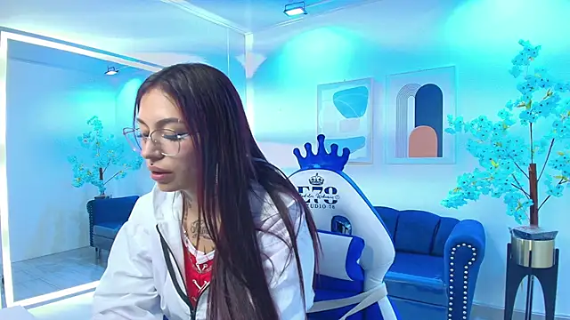 Charlotte ethan online show from November 14, 2025, 4:00 am