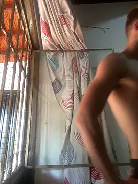 izan 20 online show from January 24, 2025, 9:26 pm