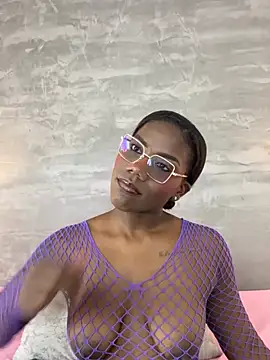 Snapshot of Alaia_Colins chatting on July 15, 2026, 1:55 am Alaia Colins online show from July 15, 2026, 1:55 am