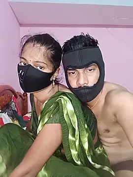 Snapshot of USHA_BHABHI chatting on July 10, 2026, 11:18 pm USHA BHABHI online show from July 10, 2026, 11:18 pm