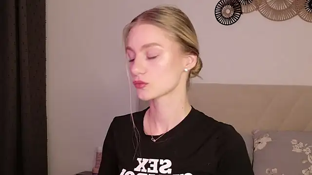 Snapshot of GabriellaOlsen chatting on May 19, 2026, 5:30 pm GabriellaOlsen online show from May 19, 2026, 5:30 pm