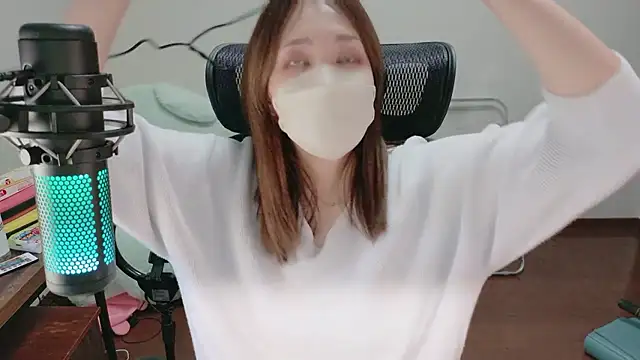 Snapshot of mio7635 chatting on July 23, 2026, 2:04 pm mio7635 online show from July 23, 2026, 2:04 pm