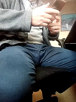 garibaldi1974 online show from November 11, 2025, 10:59 am