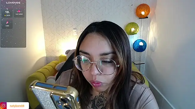 natyk m online show from February 11, 2025, 1:20 pm