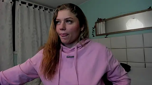 alaia greyy online show from March 8, 2025, 1:03 pm