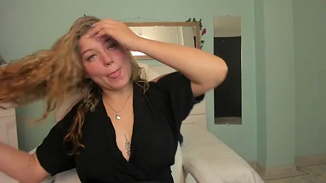 alaia greyy online show from March 10, 2025, 12:48 pm