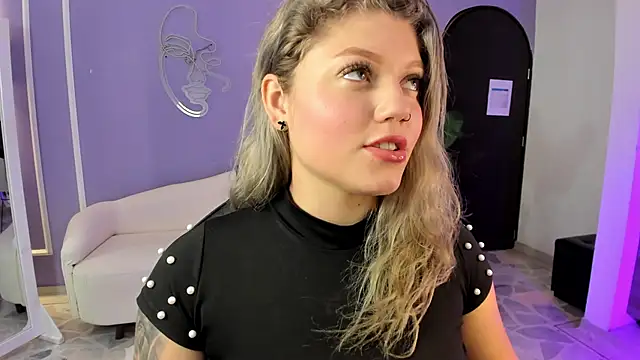 alaia greyy online show from September 25, 2025, 12:42 pm