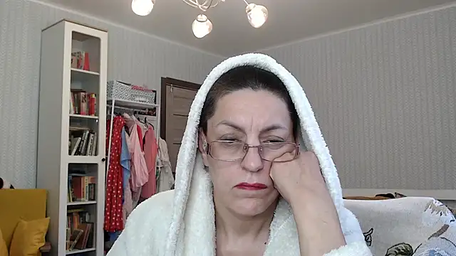 Snapshot of Soffya_Soy chatting on May 28, 2026, 6:32 am Soffya Soy online show from May 28, 2026, 6:32 am
