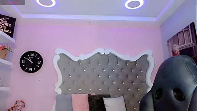 CamiiGarcia online show from February 25, 2025, 11:41 am