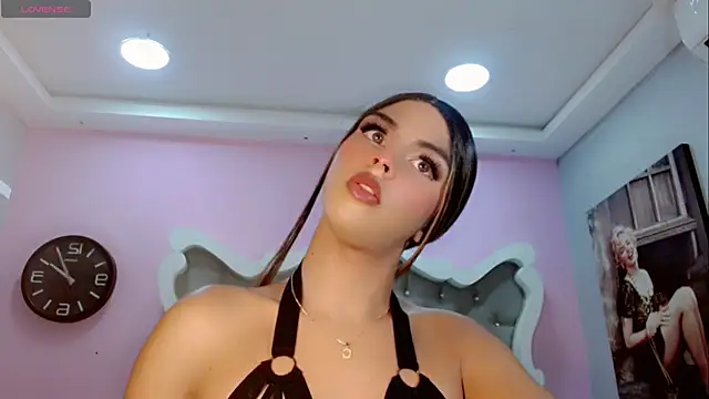 CamiiGarcia online show from March 12, 2025, 2:34 pm