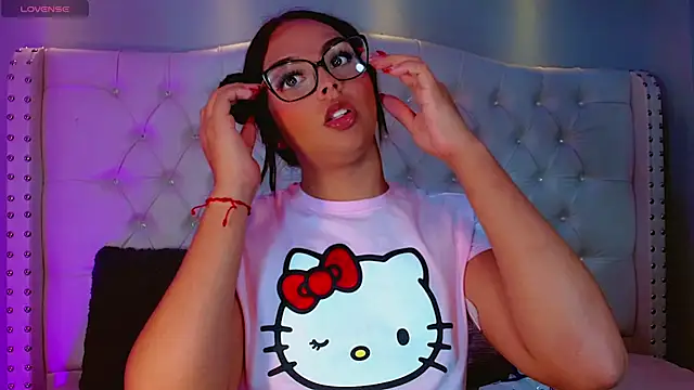 CamiiGarcia online show from September 21, 2025, 7:59 pm