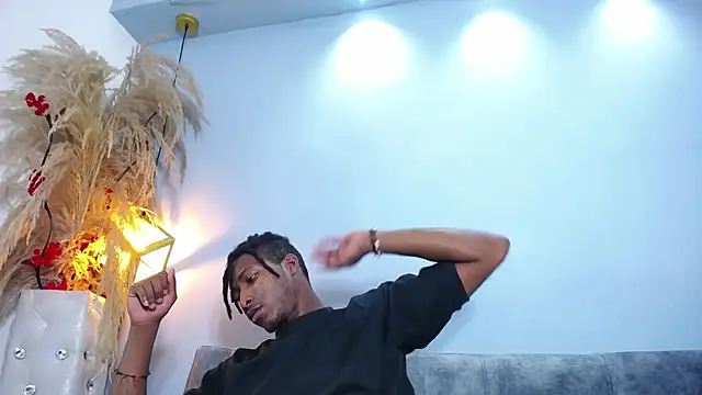 xxxhotbbc online show from January 31, 2025, 6:47 pm