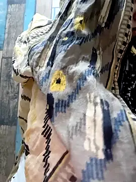 Snapshot of cute_IndianBabe chatting on November 24, 2025, 12:21 am cute IndianBabe online show from November 24, 2025, 12:21 am