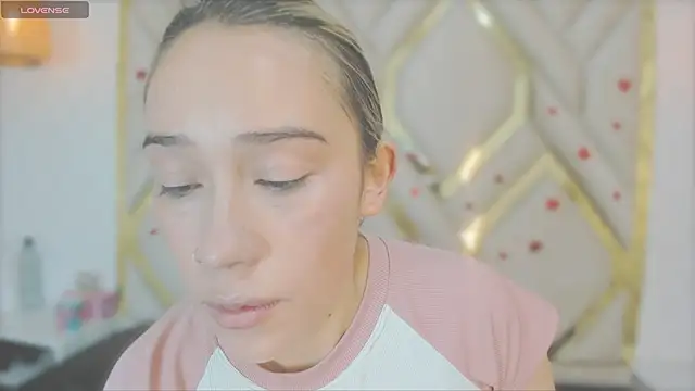 Lannajansen online show from March 21, 2025, 1:34 pm