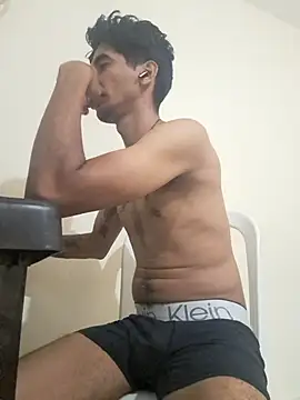 Snapshot of King_Liam chatting on July 31, 2026, 10:25 am King Liam online show from July 31, 2026, 10:25 am