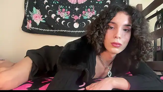 KatValentine222 online show from January 24, 2025, 10:08 pm