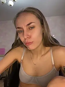 White Lu online show from February 15, 2025, 2:26 am