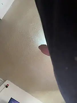 paullliliu online show from September 29, 2025, 10:03 pm