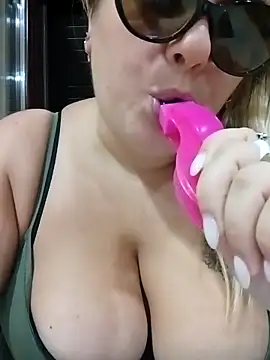 topina8 online show from September 23, 2025, 8:45 pm