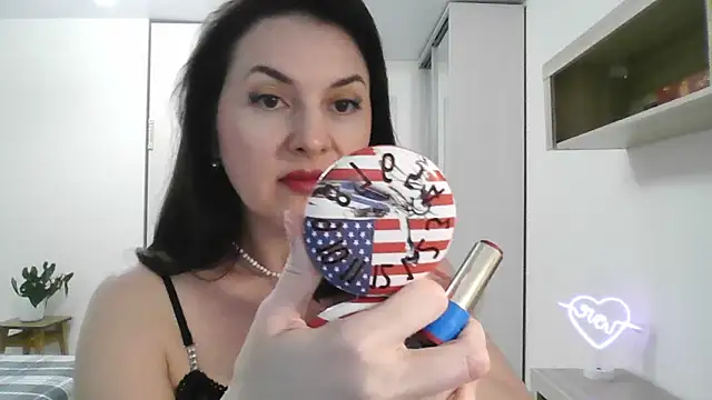 Victoria Glam online show from February 6, 2025, 9:38 pm